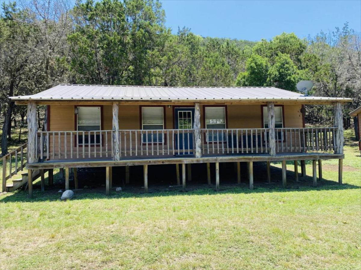 Riverstone Cabins Hotell Leakey Exteriör bild